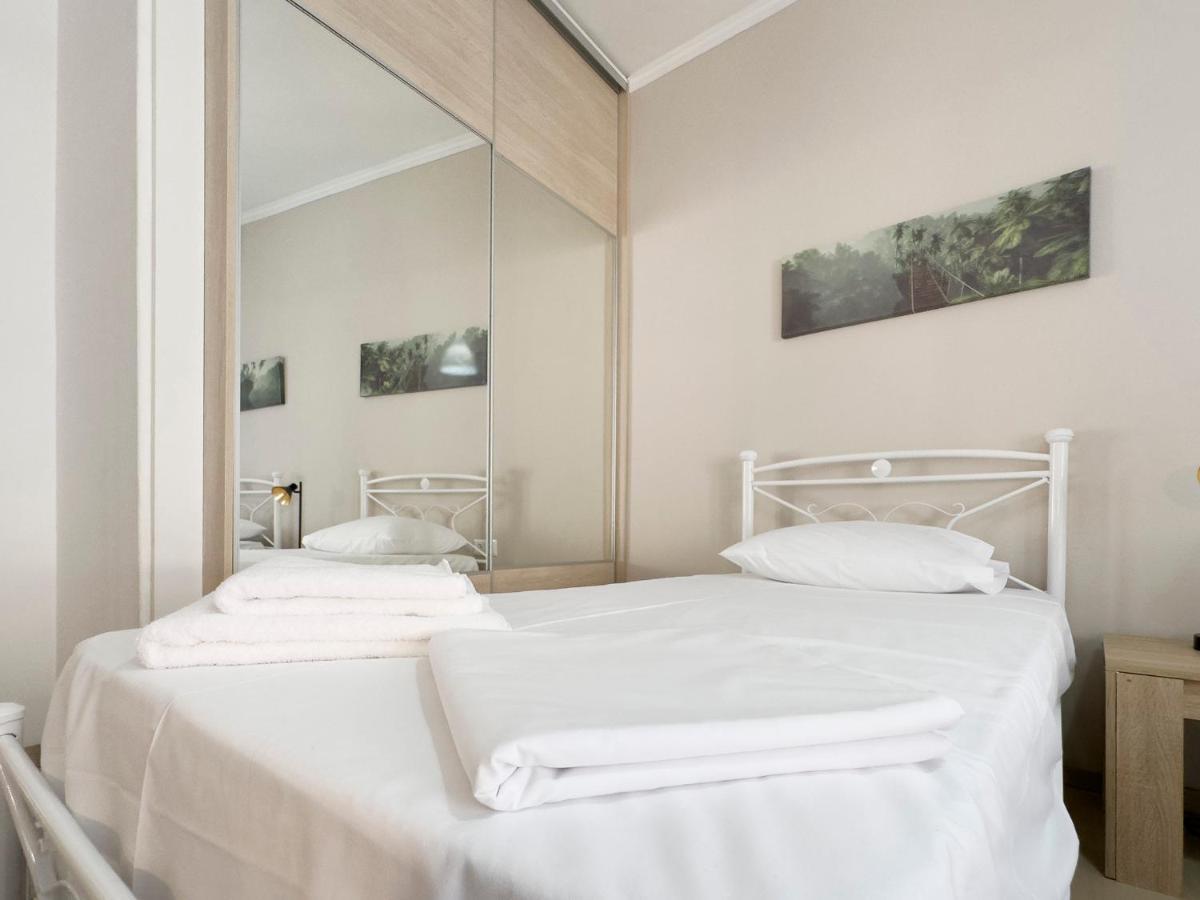 Mihail Voda Modern 55Sqm In Athens Apartment Екстериор снимка